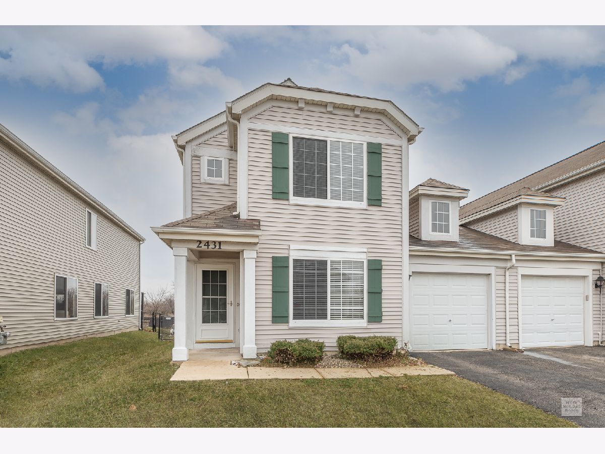 Townhomes & Homes Rented Montgomery Crossings Montgomery Illinois, 2431 Roxbury