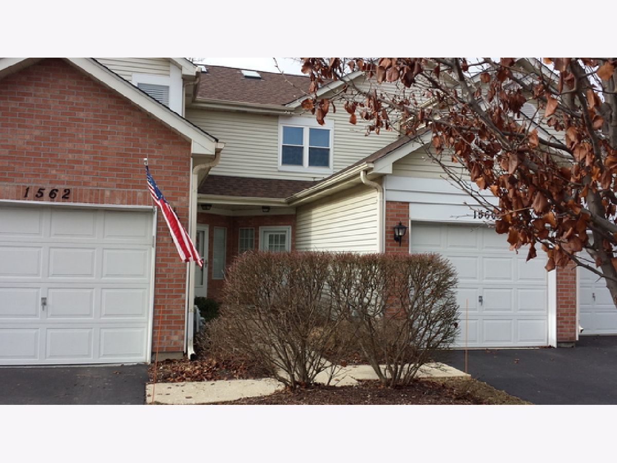 Townhomes Rented Darien Lake Darien Illinois, 1551 Darien Lake