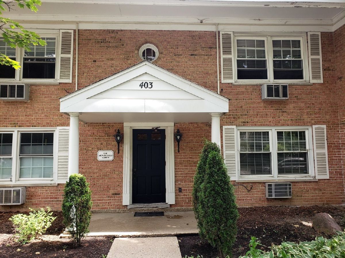 Condominiums Sold Colonial Square Arlington Heights Illinois, 403 Kennicott