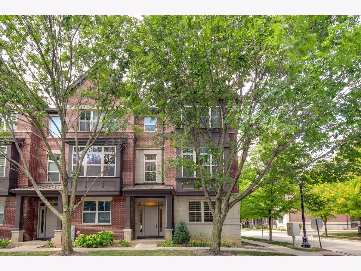 Townhomes Sold Aspen Pointe Vernon Hills Illinois, 726 Summit