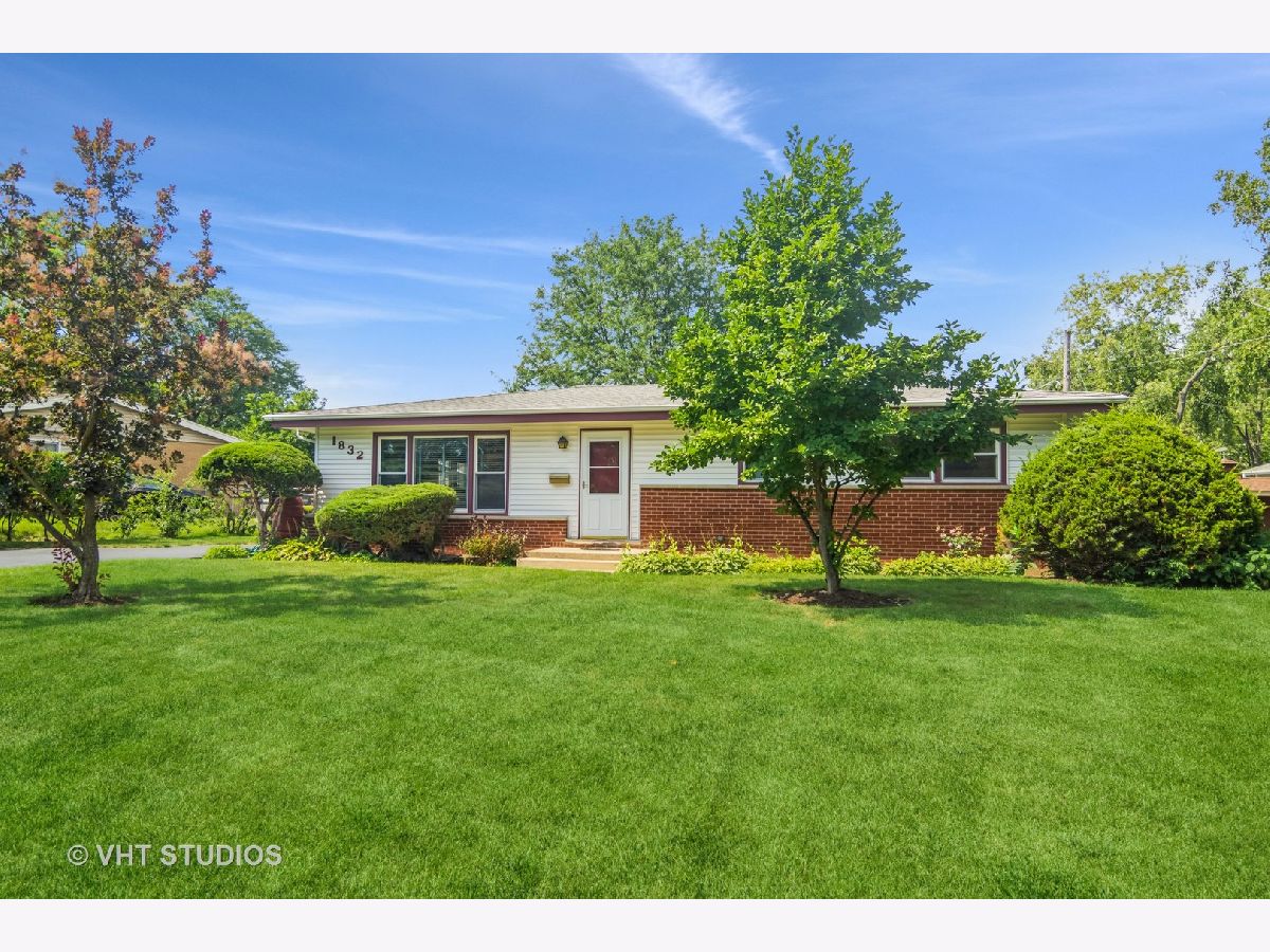 Homes Sold Arlington Vista Arlington Heights Illinois, 1832 Lilac