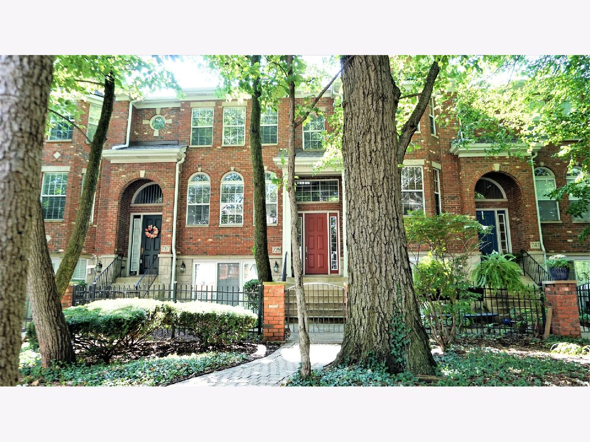 Townhomes Sold Prescott Woods Naperville Illinois, 739 Prescott