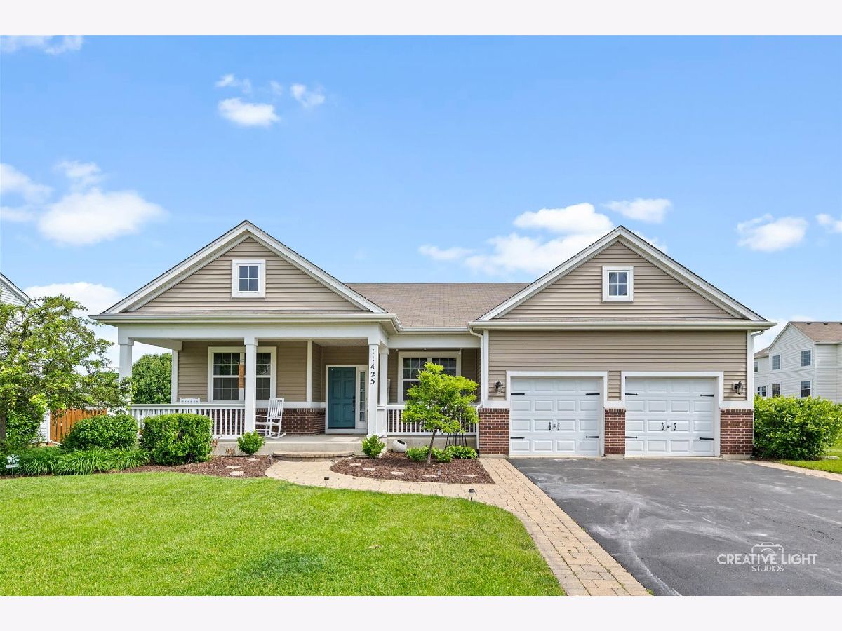 Homes Sold Lions Chase Huntley Illinois, 11425 Richmond