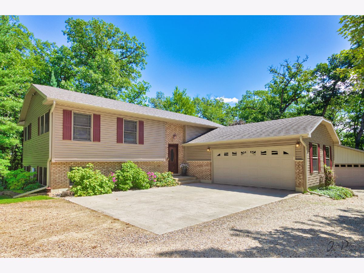 Homes Sold Giant Oaks Wonder Lake Illinois, 6610 Giant Oaks