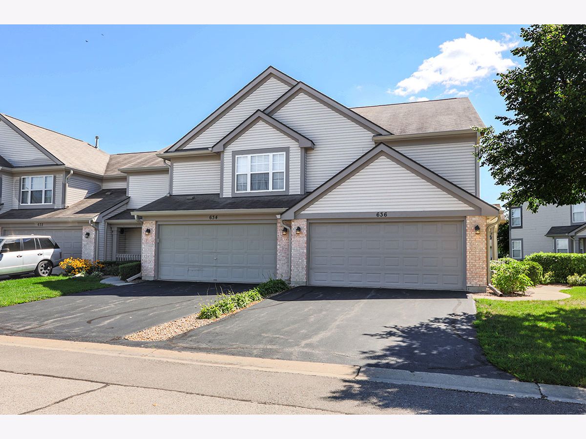 Townhomes & Homes Sold Woodbridge Elgin Illinois, 636 Chelsea