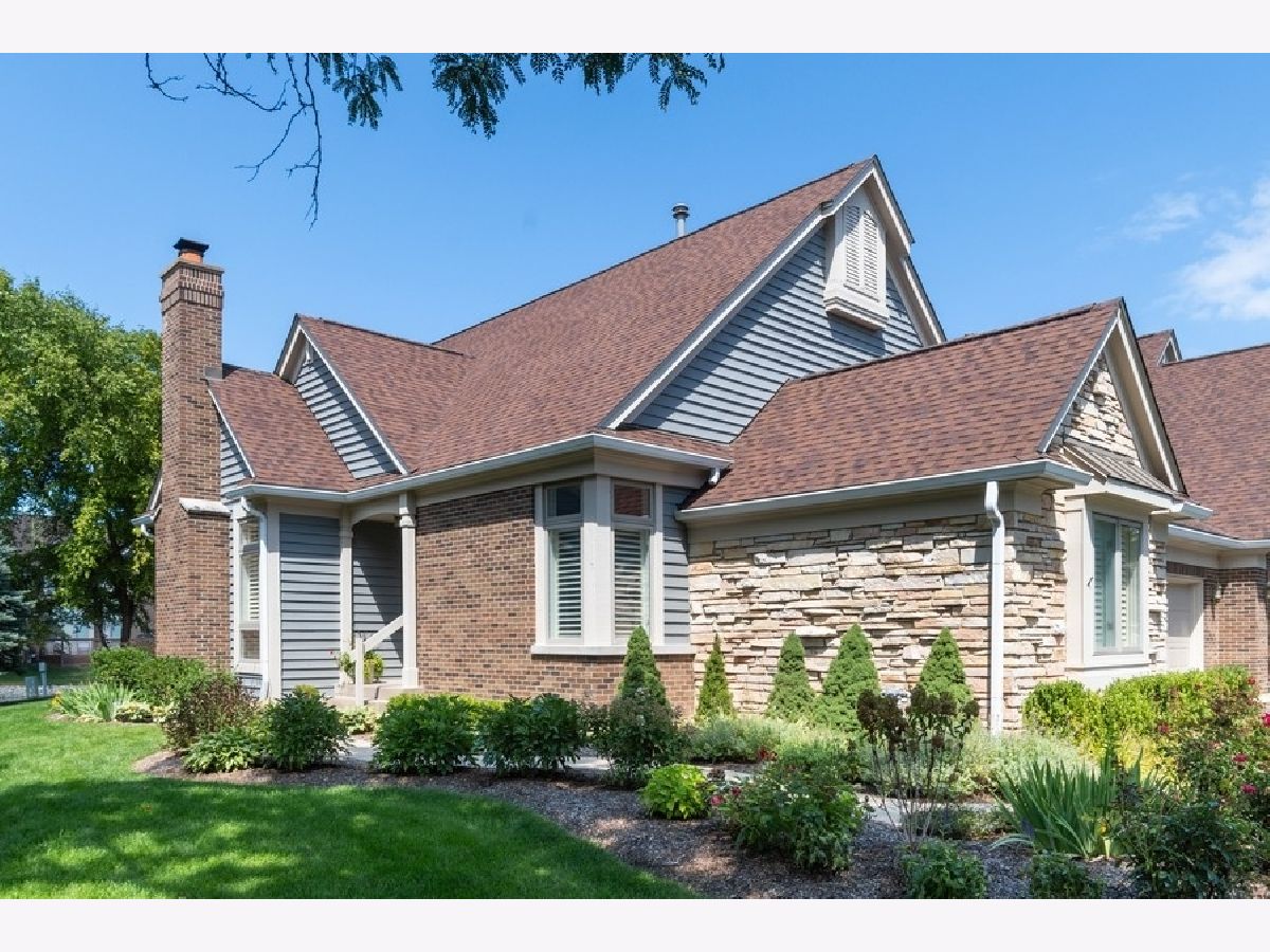 Townhomes Sold Fountains Of Deerfield Deerfield Illinois, 925 Fountain View