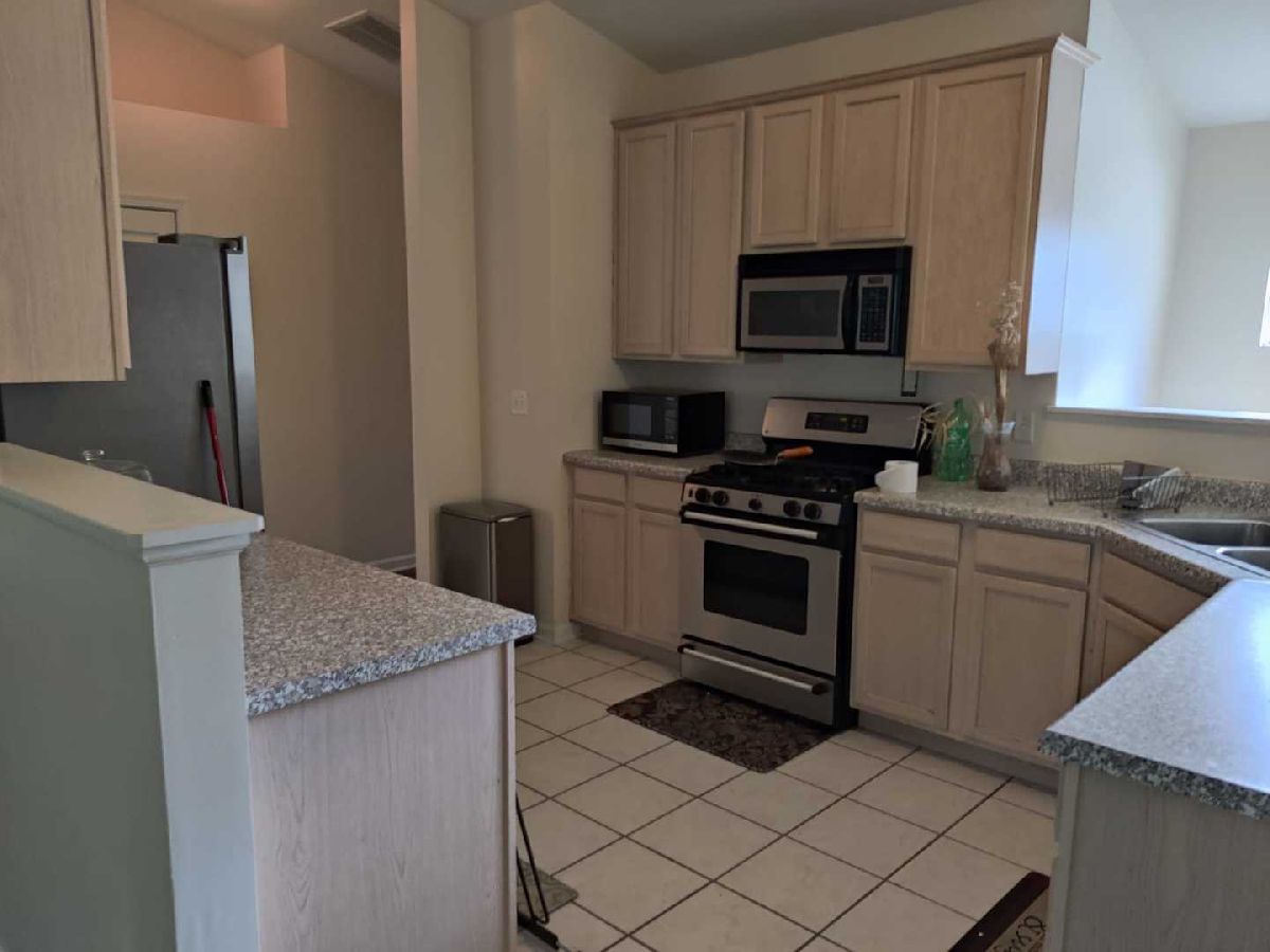 122 Southwicke Drive, Streamwood, Illinois 60107 MLS 11611915