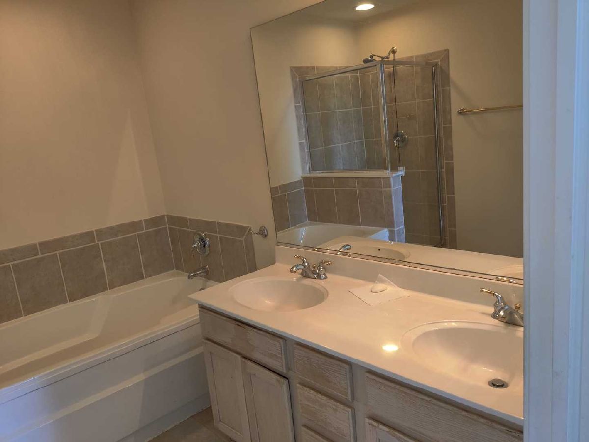 122 Southwicke Drive, Streamwood, Illinois 60107 MLS 11611915