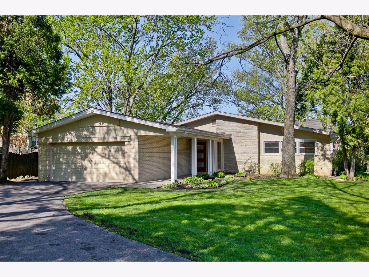 Homes Rented Barrington Meadows Barrington Illinois, 200 Sharon
