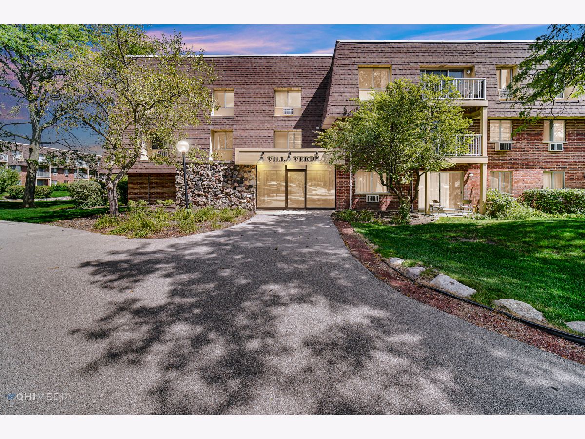 Condominiums Sold Villa Verde Buffalo Grove Illinois, 4 Villa Verde