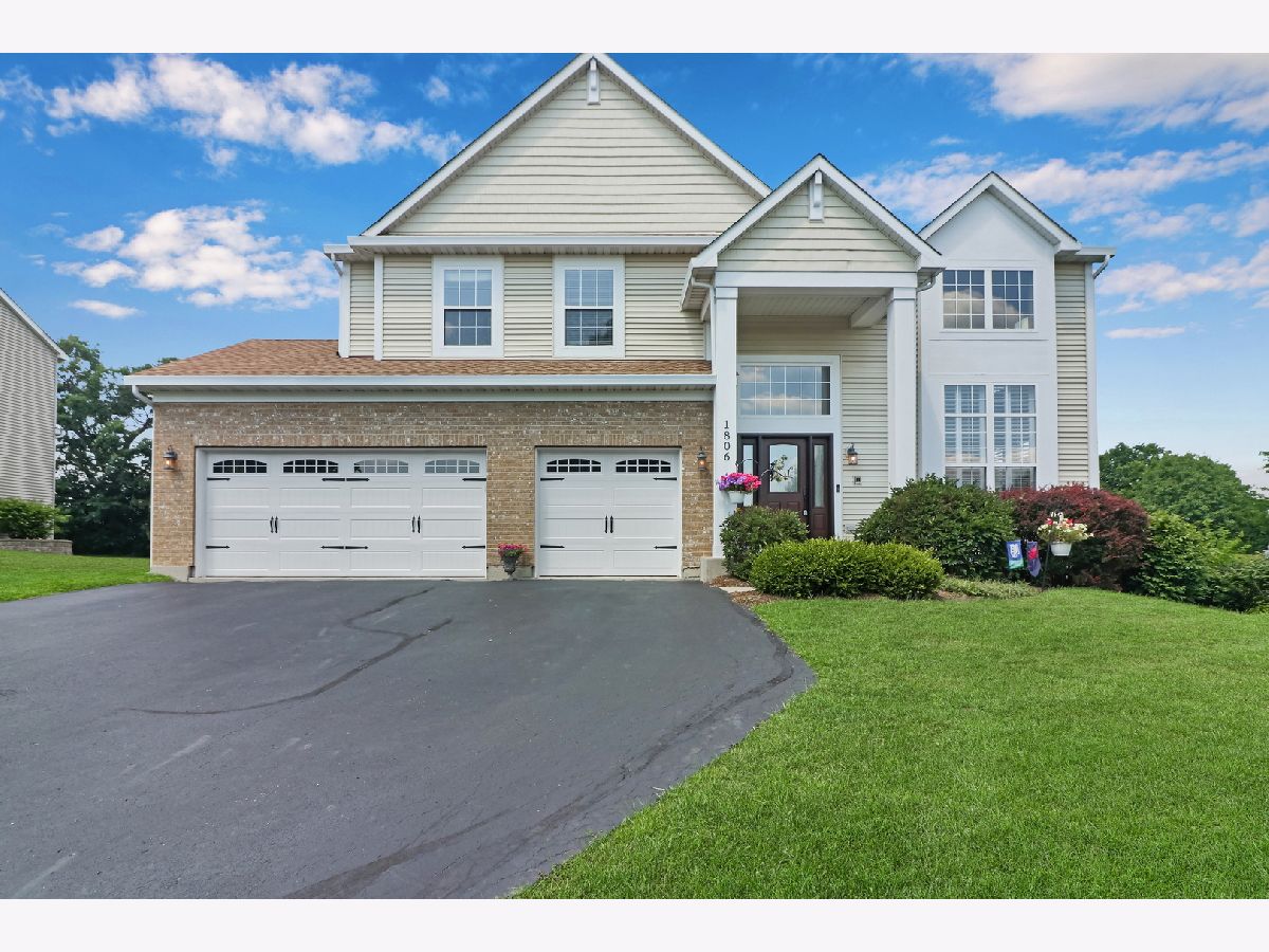 Homes Sold Natures Ridge Lindenhurst Illinois, 1806 Prairie Ridge