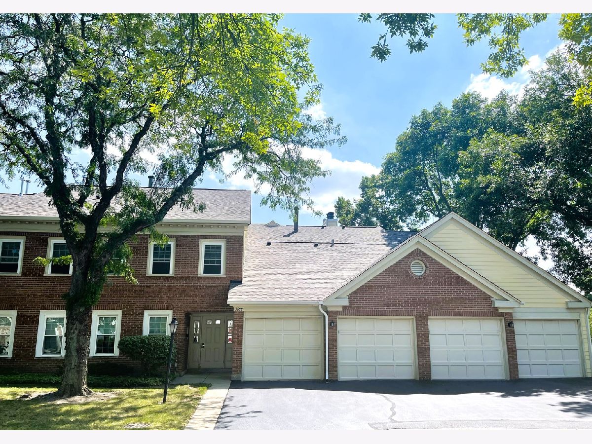 Arlington Club Wheeling IL, Townhomes & Condos For Sale & For Rent