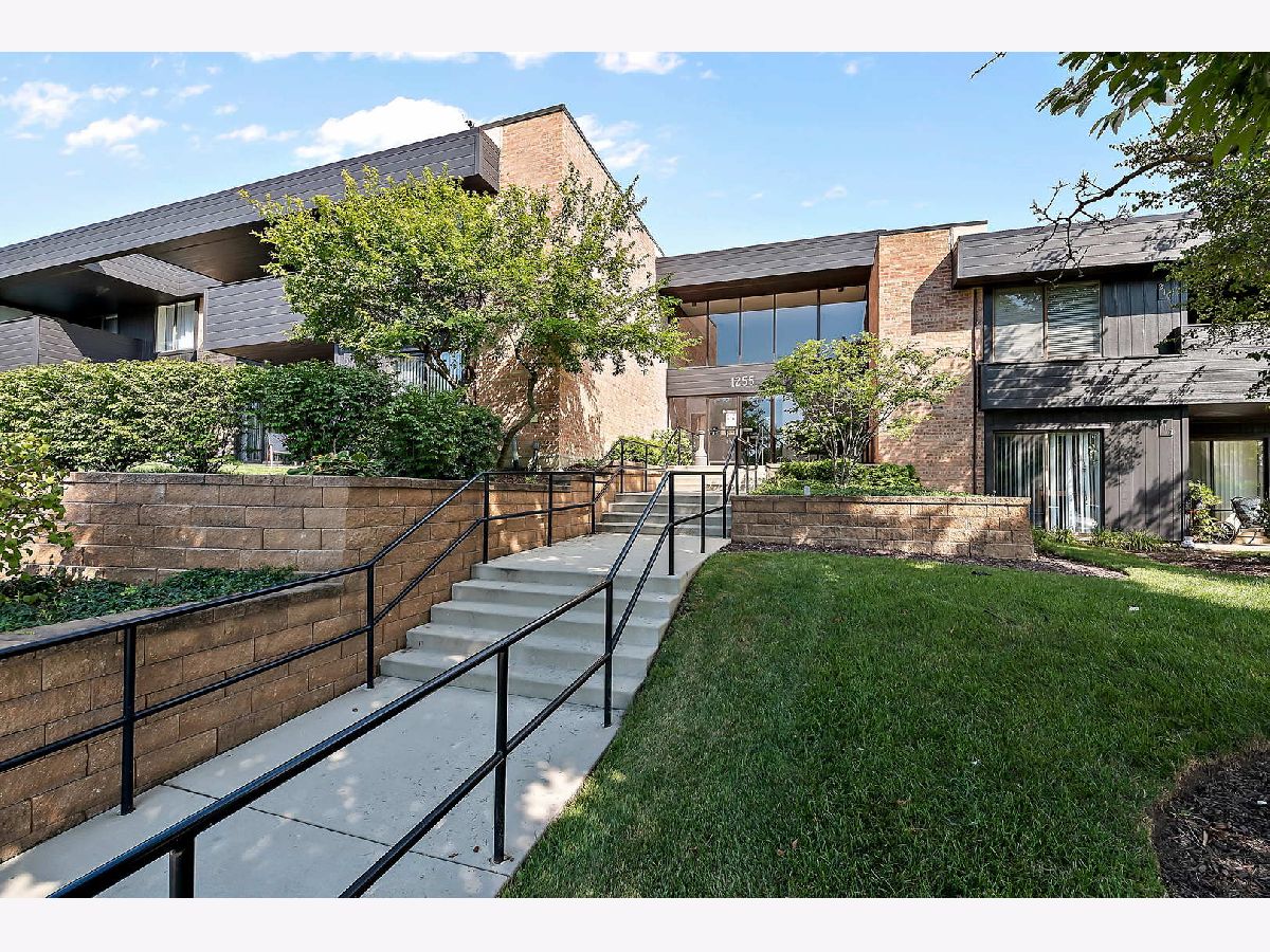 Condominiums Sold Countryside Palatine Illinois, 1255 Sterling