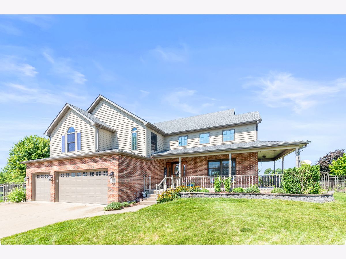 Homes & Condos & Townhomes Sold Heather Ridge Minooka Illinois, 604 Reilly