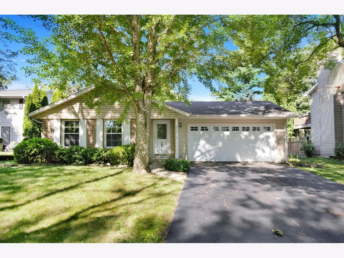Homes Sold Country Creek Bartlett Illinois, 806 Country