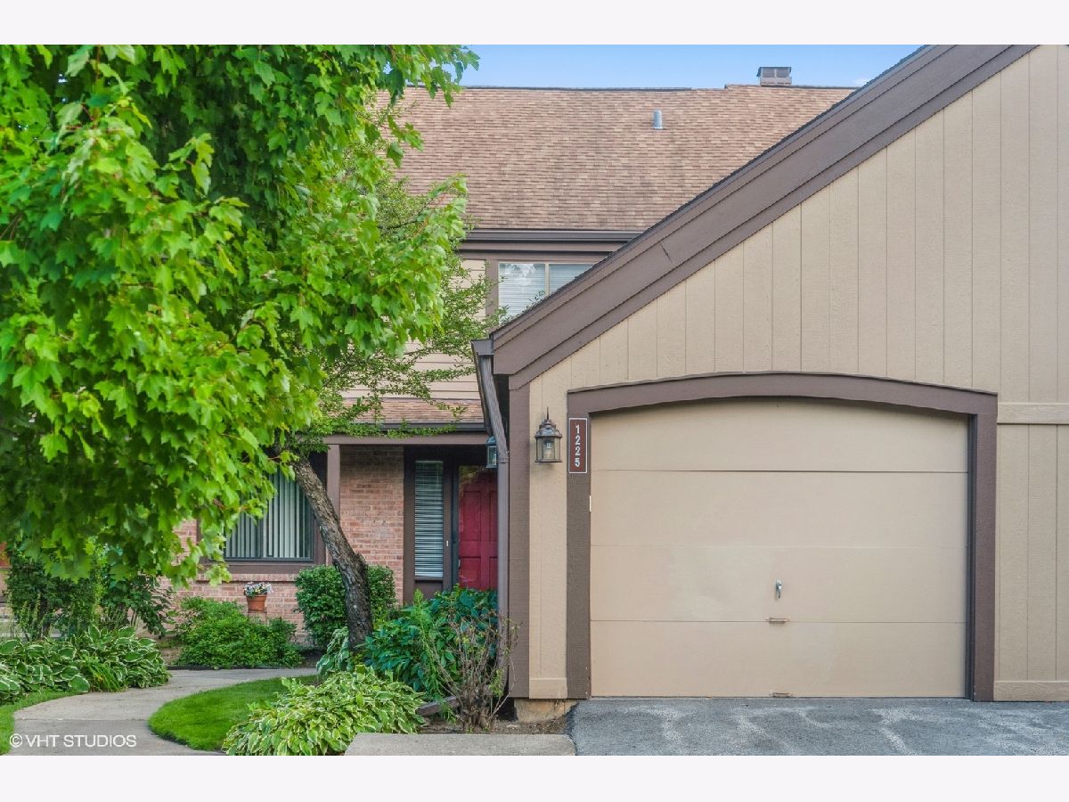 Townhomes & Homes Sold The Crossings Buffalo Grove Illinois, 1225 Franklin