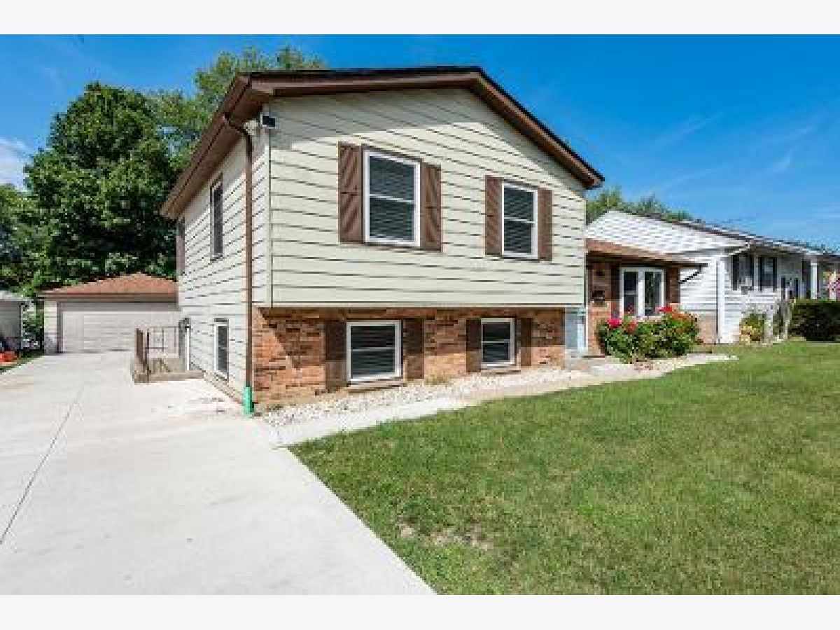 Homes Sold Heather Heights Waukegan Illinois, 2712 Vermont