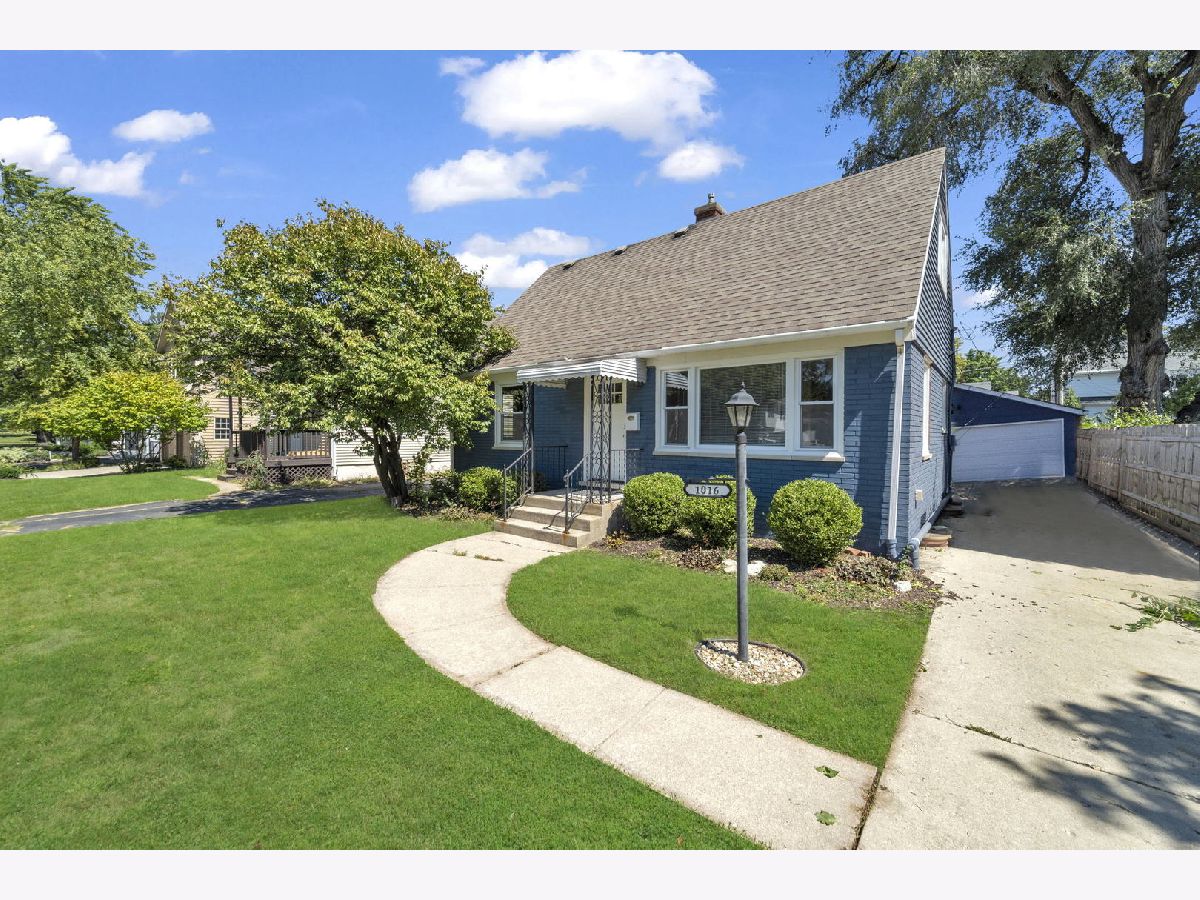 Homes Rented Naperville Heights Naperville Illinois, 1016 Webster
