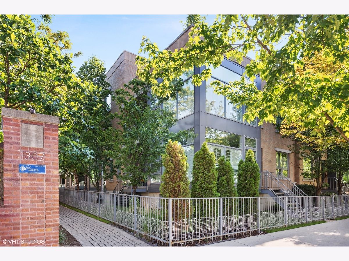 Condos & Townhomes Sold Wrightwood Commons Chicago Illinois, 1307 Wrightwood