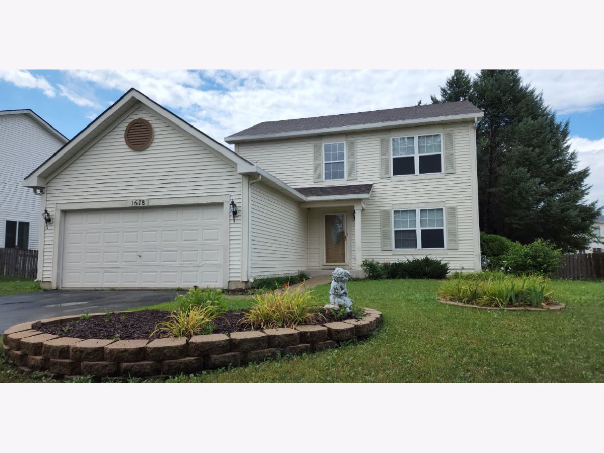 Homes & Townhomes Rented Lakewood Falls Romeoville Illinois, 1678 William