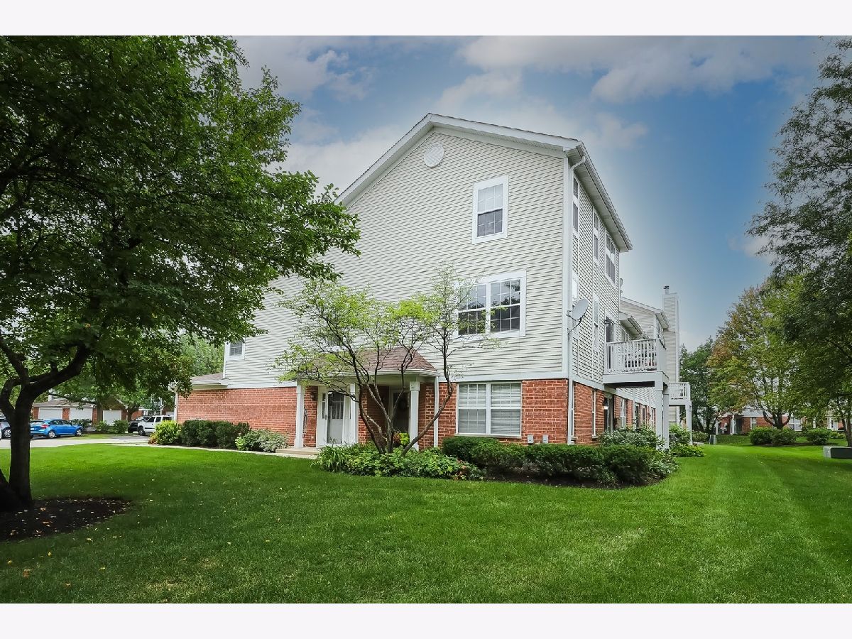 281 Regal Court, Roselle, Illinois 60172 MLS 11614169 WinterCohen