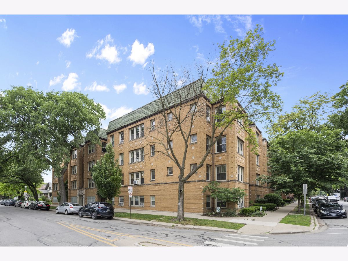Condominiums Rented Kinzer Court Oak Park Illinois, 338 Kenilworth