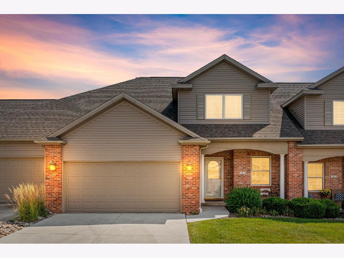 Spring Ridge Bloomington IL, Condos & Townhomes & Homes For Sale & For