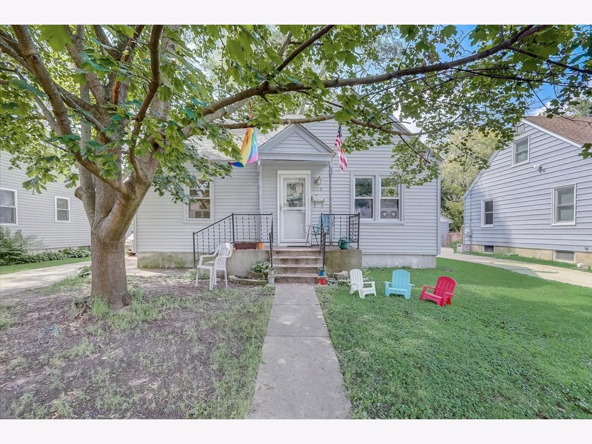 Homes Sold Western Slope Mundelein Illinois, 228 Garfield