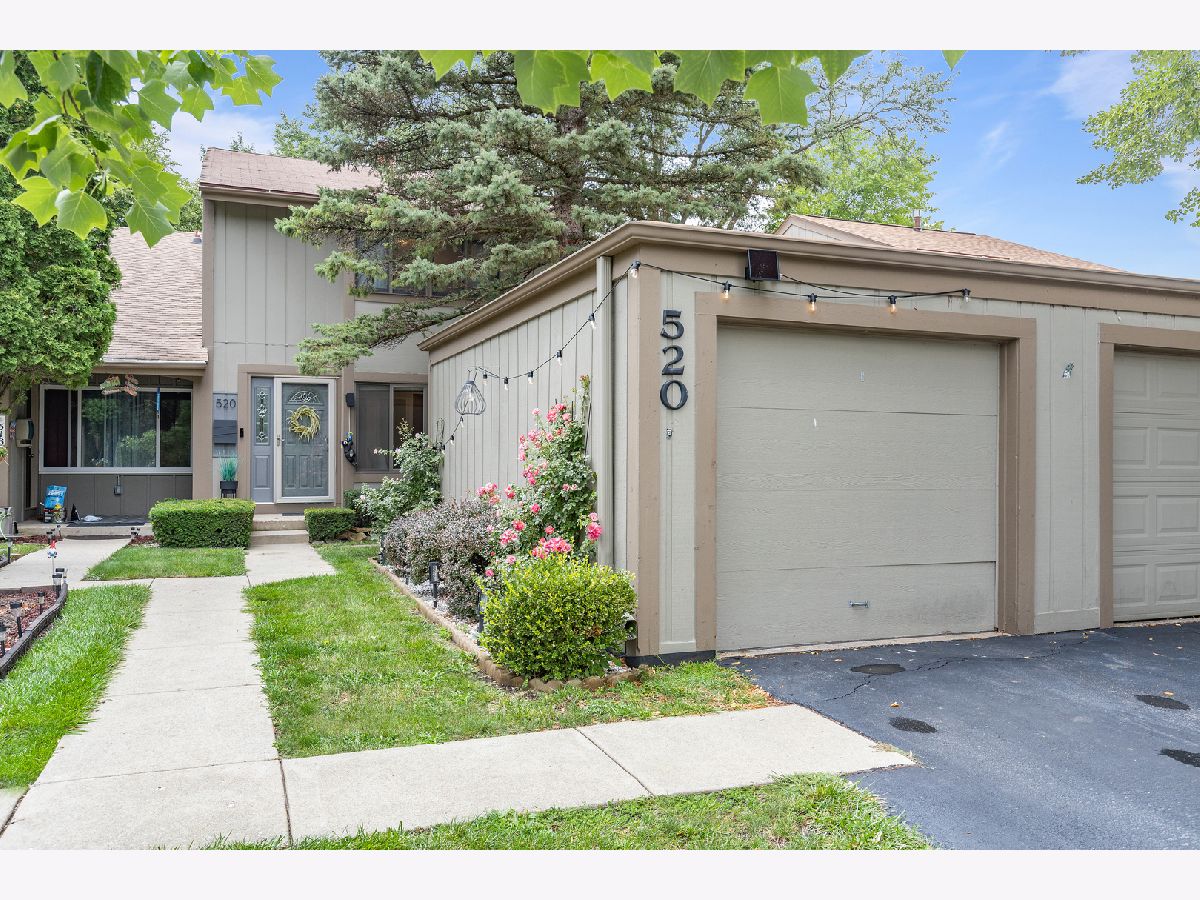 The Trails Roselle IL, Townhomes & Condos & Homes For Sale & For Rent