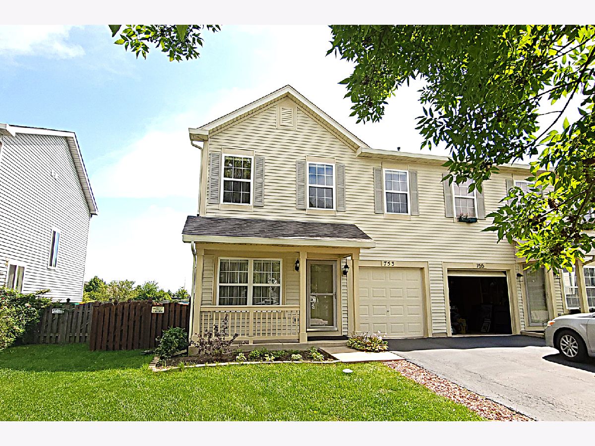 Homes & Townhomes Rented Lakewood Falls Romeoville Illinois, 753 Zachary