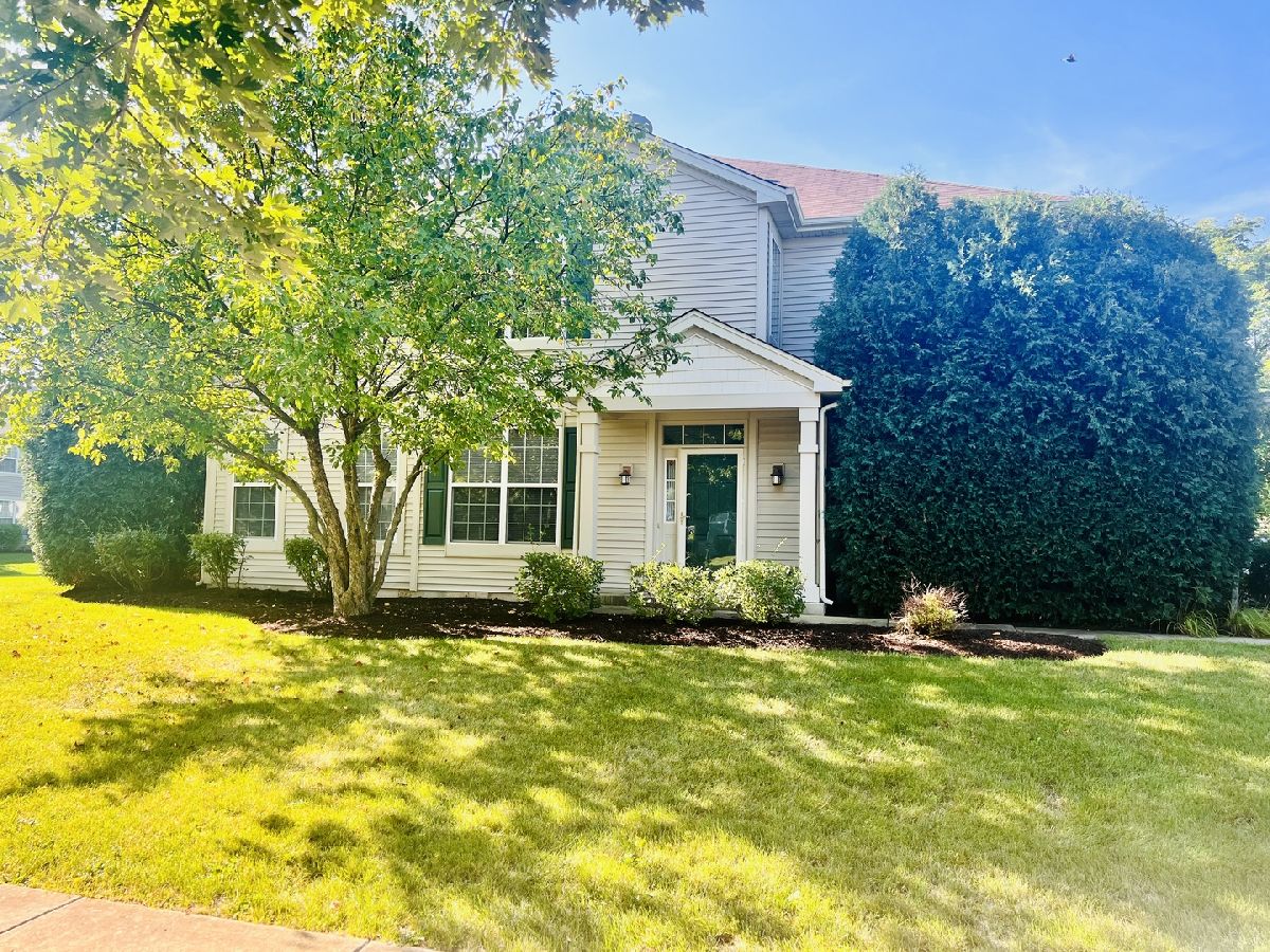 Homes & Townhomes Rented Blackberry Crossing West Montgomery Illinois, 2161 Gallant Fox