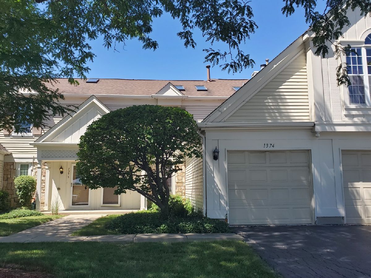 Townhomes & Condos & Homes Rented Polo Run Wheeling Illinois, 1374 Longacre