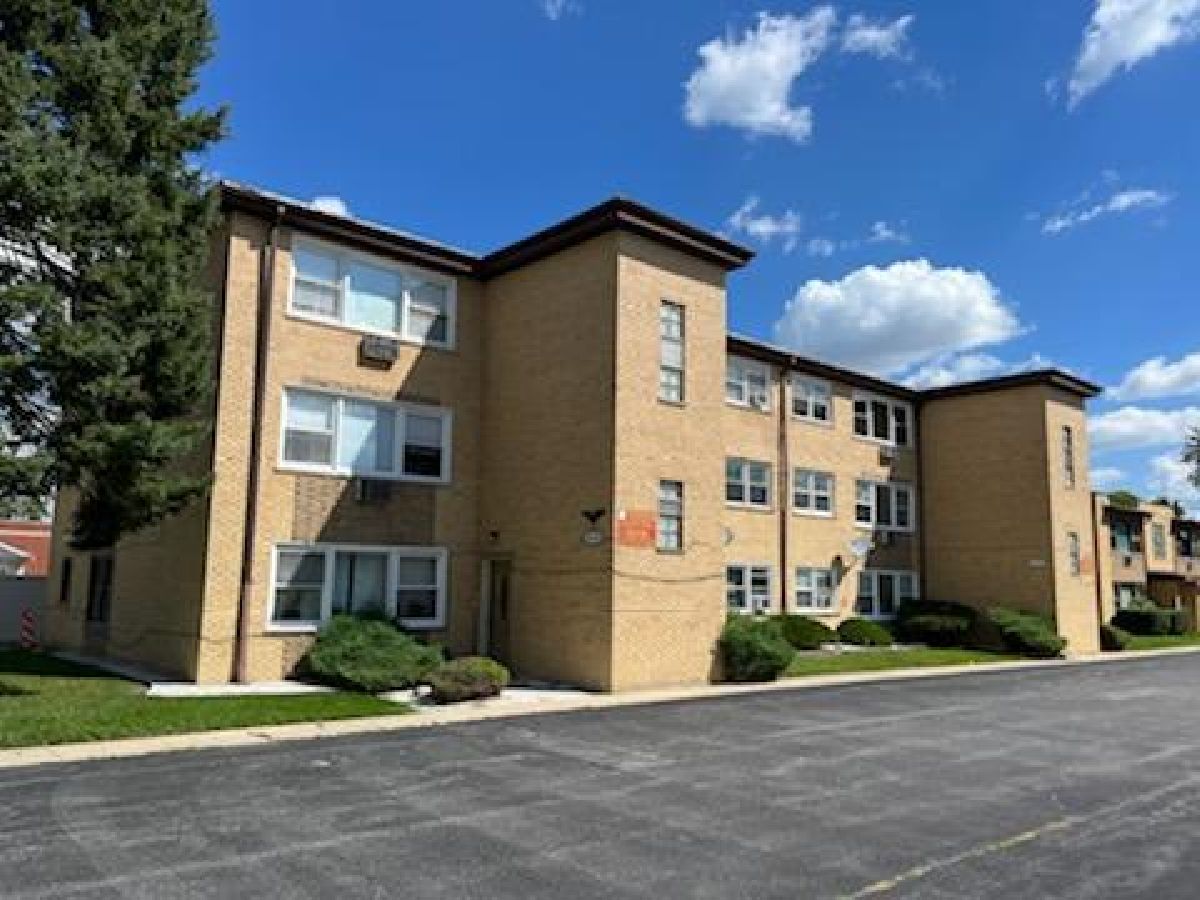 Homes & Condominiums Sold Greenwood Village Chicago Illinois, 10741 Pulaski