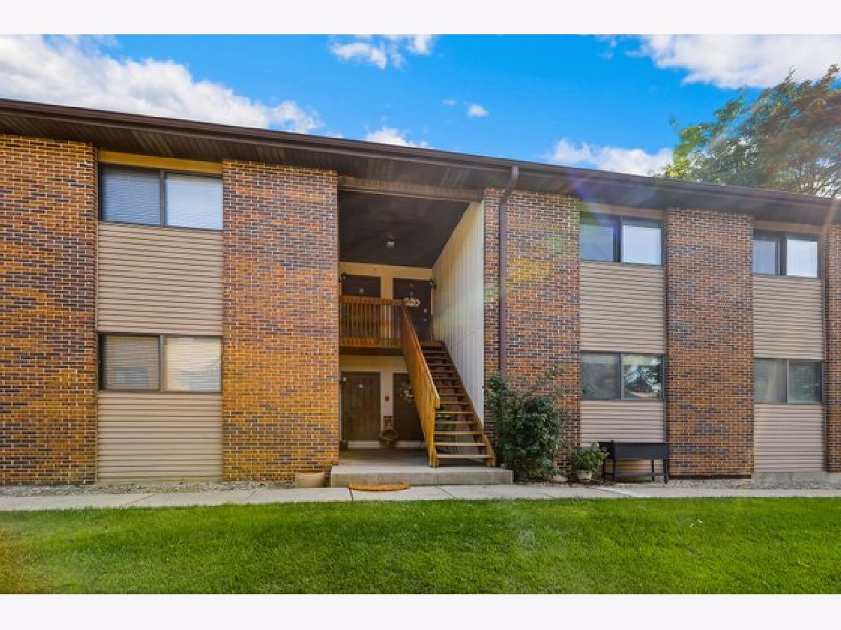 Condominiums Sold Collins Condos South Elgin Illinois, 401 Collins