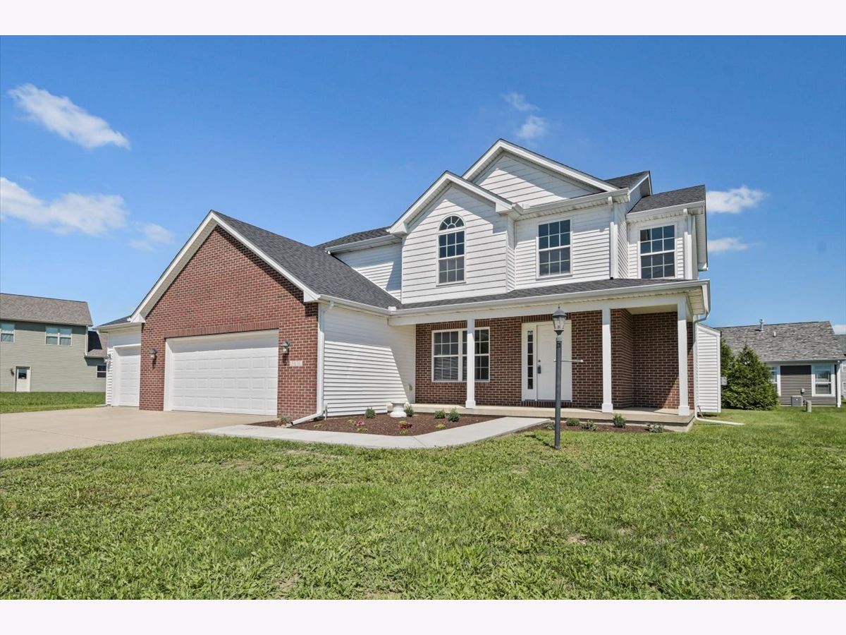 Condos & Townhomes & Homes Sold Water's Edge Urbana Illinois, 3030 Stone Creek