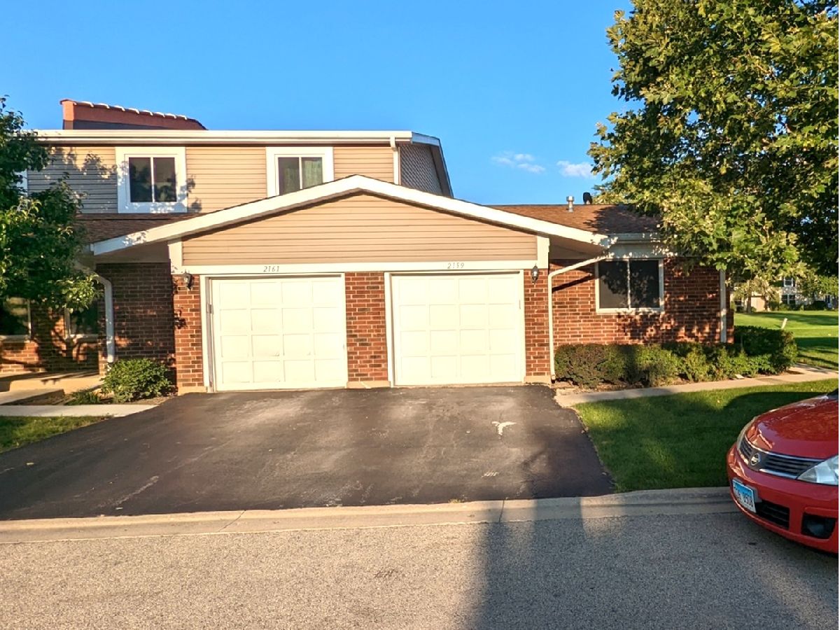 Townhomes & Condos Rented Heritage Manor Palatine Illinois, 2159 Queensburg