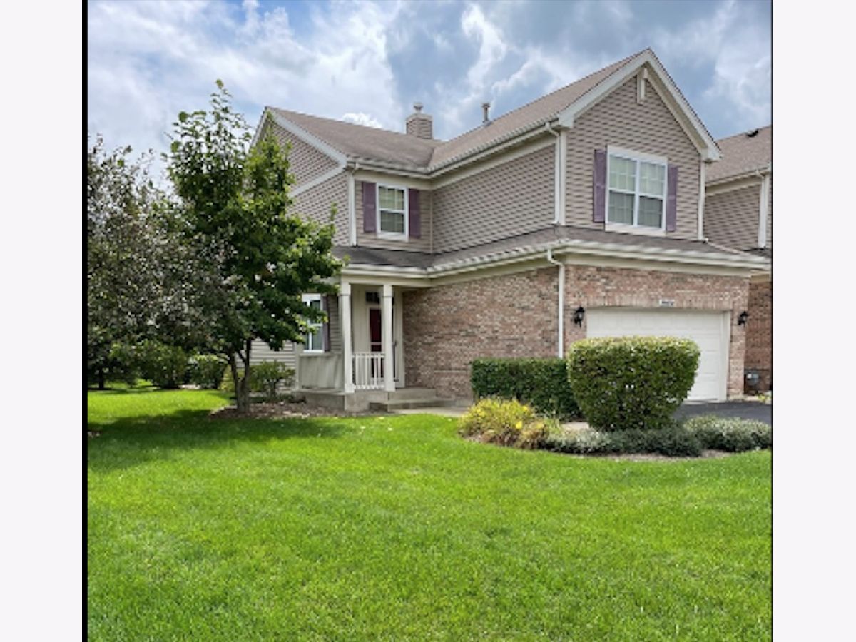 Townhomes & Homes Rented Whitmore Place St Charles Illinois, 34W573 Roosevelt