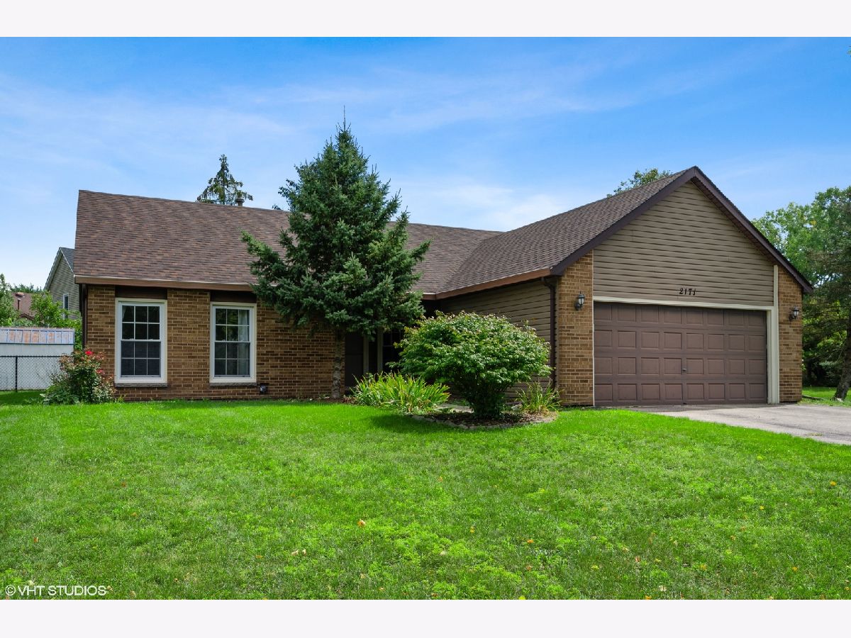 Homes Rented Scottdale Wheaton Illinois, 2171 Stirrup