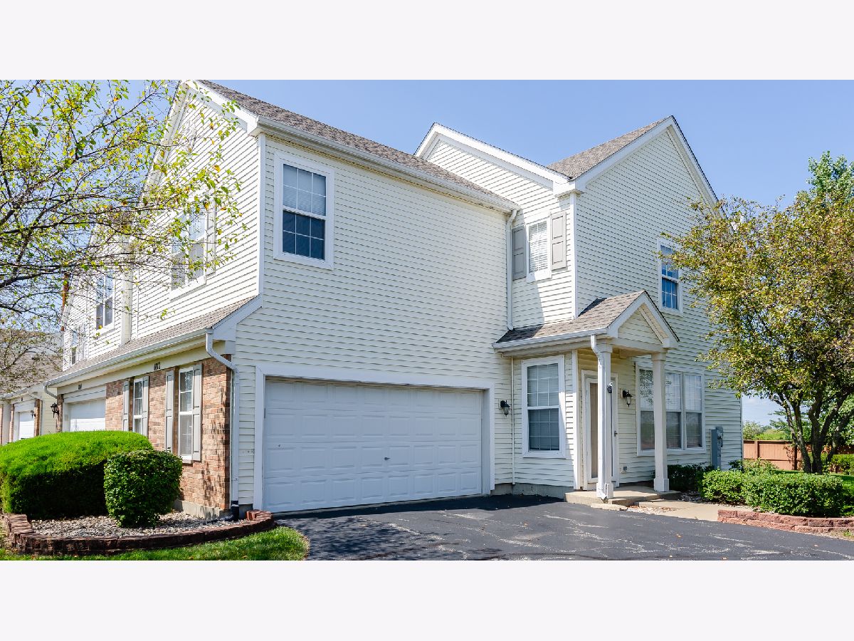 Townhomes & Condos & Homes Rented Walnut Trails Shorewood Illinois, 1812 Parkside