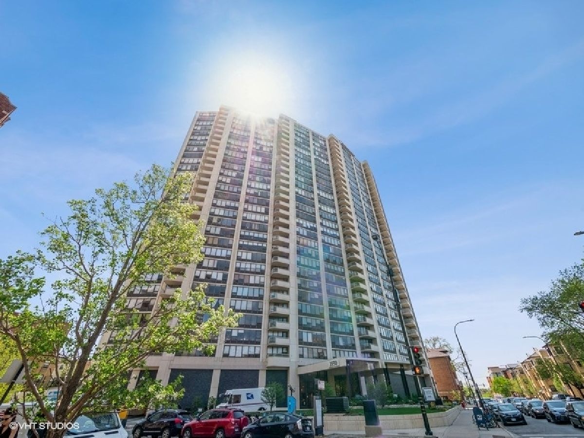 Condominiums Sold Lake Park Plaza Chicago Illinois, 3930 Pine Grove