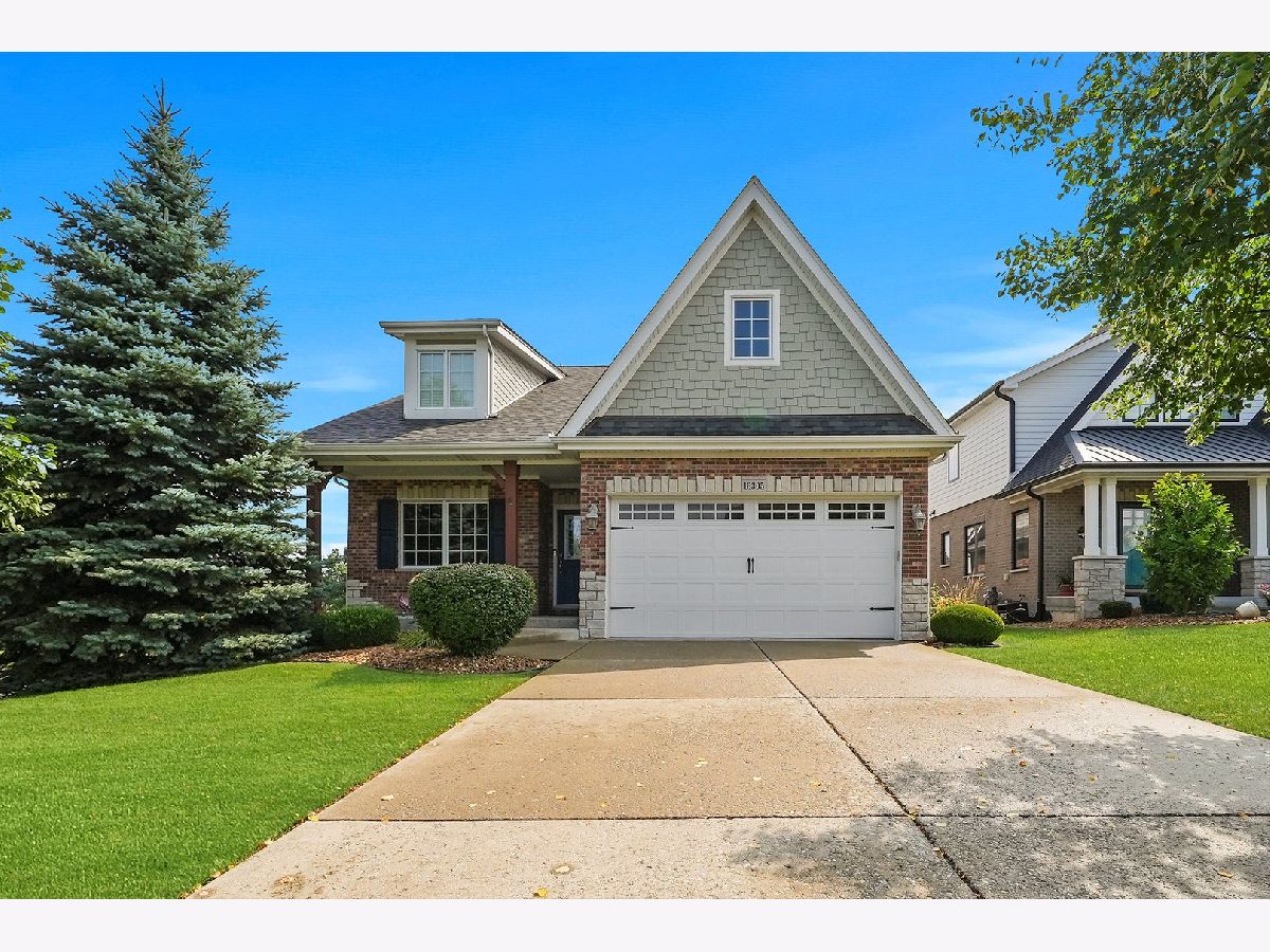 Condos & Townhomes & Homes Sold Charleton Orland Park Illinois, 16305 Emerson
