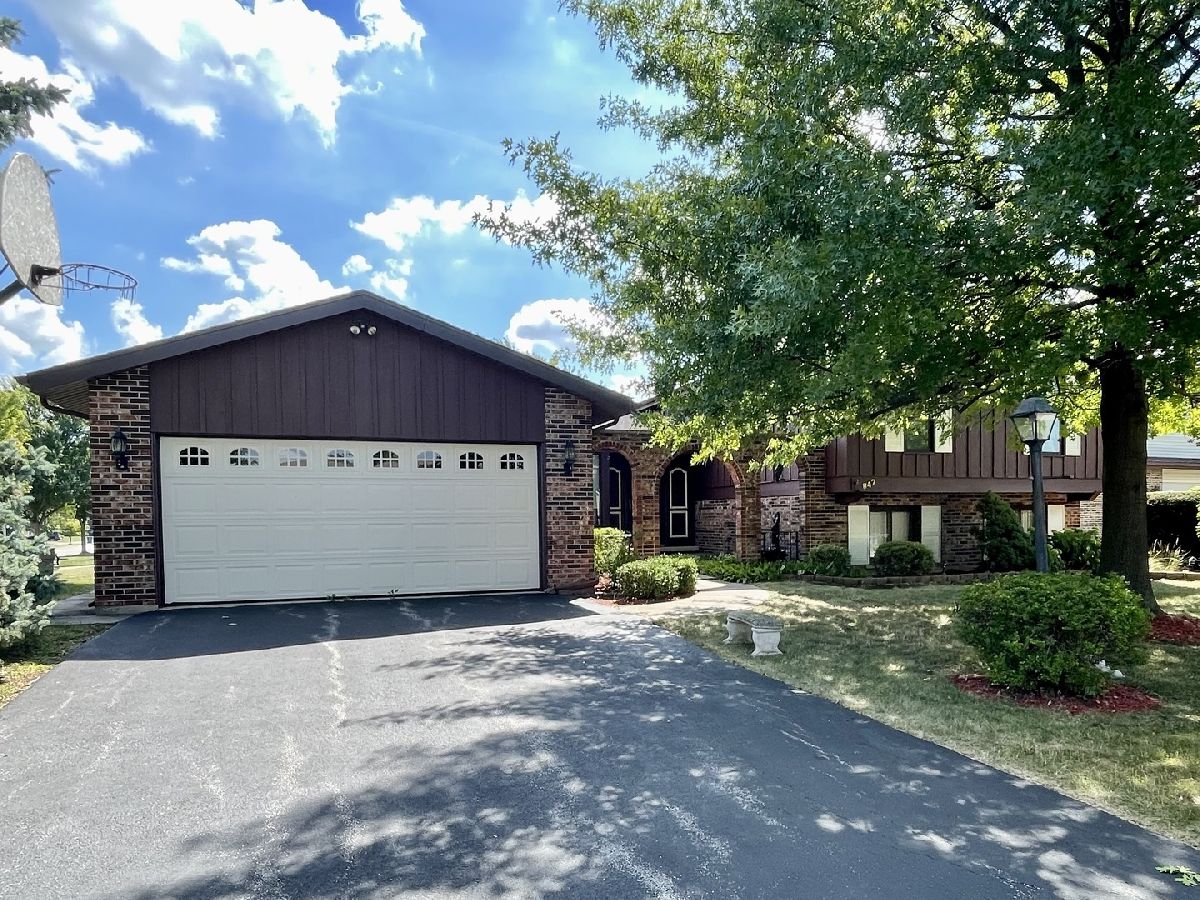 Homes & Condominiums Sold Kings Point Addison Illinois, 847 Wyncroft