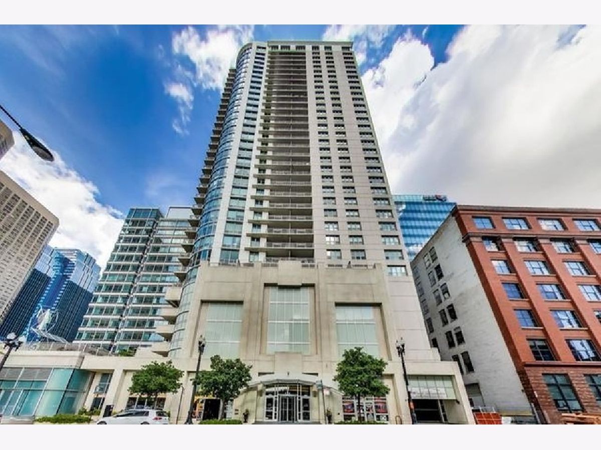 Condominiums Rented Park Alexandria Chicago Illinois, 125 Jefferson