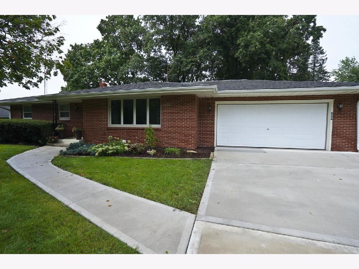 Rented Rockford Illinois, 4576 Pepper