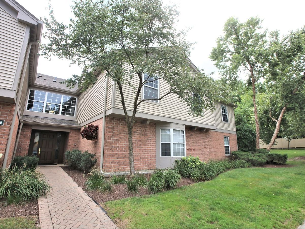 12 Oaks At Schaumburg Schaumburg IL, Condos & Townhomes For Sale & For