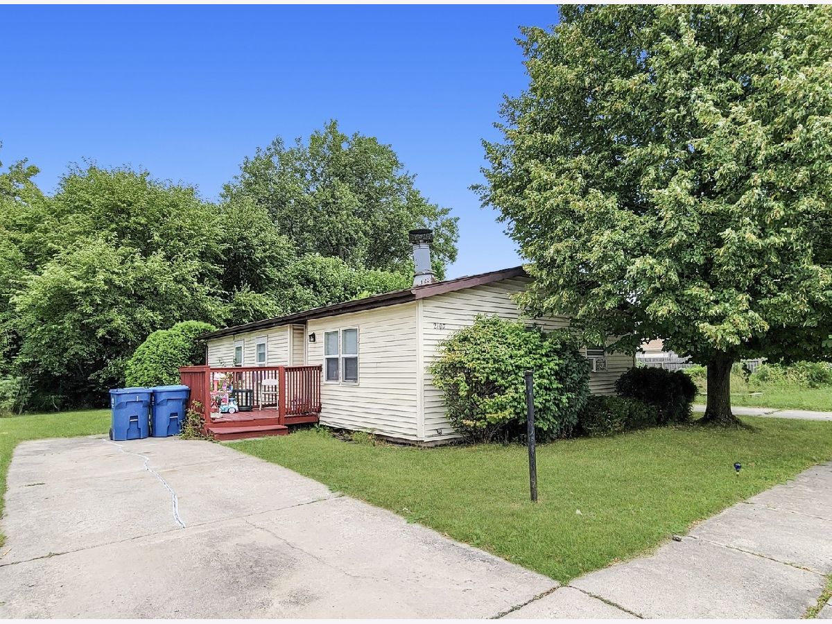 Homes Sold Carlisle Estates Sauk Village Illinois, 2107 Poplar