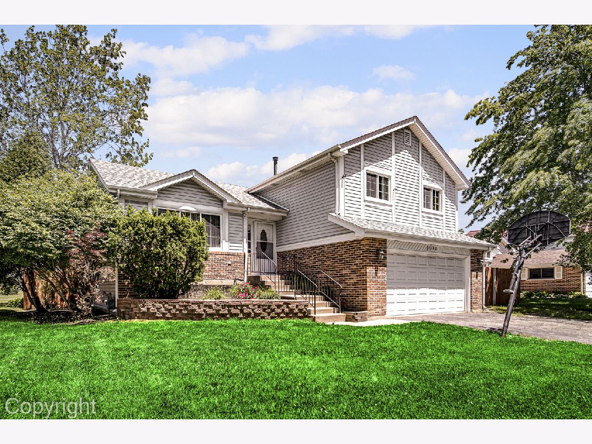 Homes Sold Meadow Lake Palatine Illinois, 1122 Meadow Lake