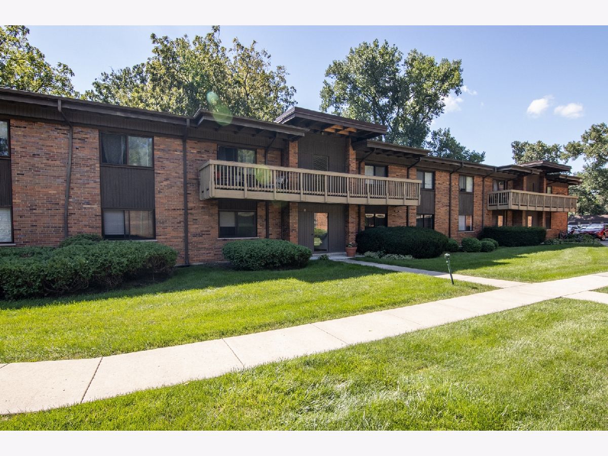 Condominiums Sold Duane Terrace Condos Glen Ellyn Illinois, 481 Duane