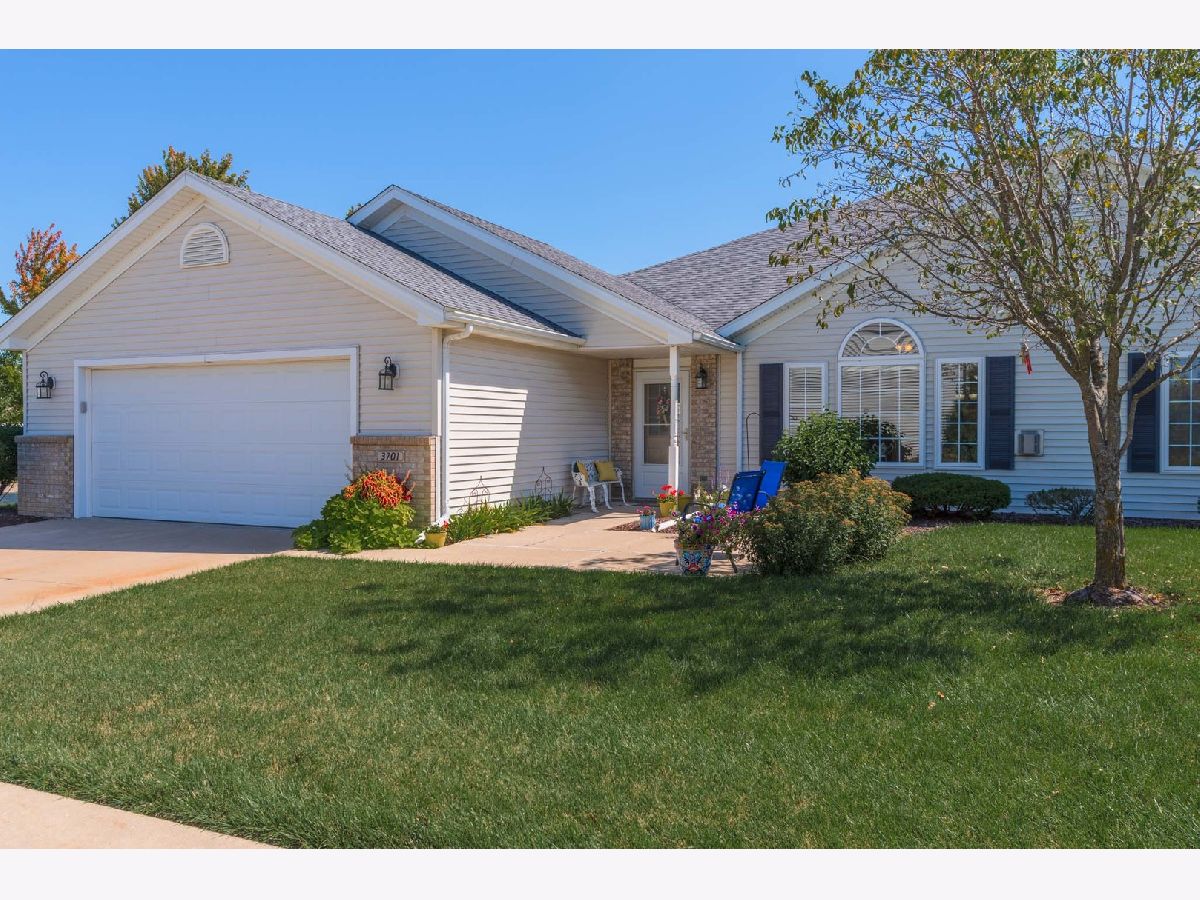 Condos & Townhomes Sold Crosswinds Bloomington Illinois, 3701 Wine