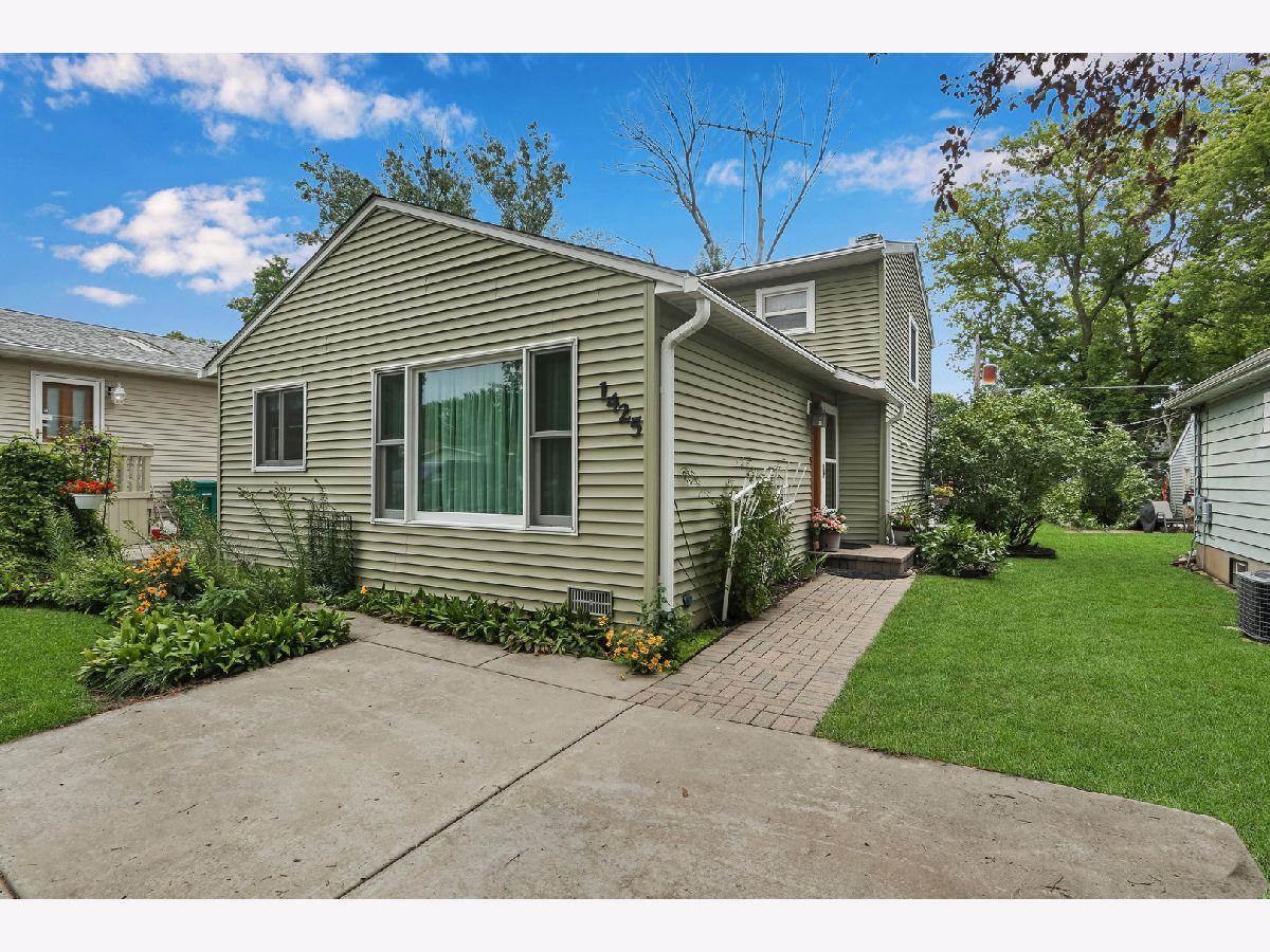 Homes Sold Shorewood Golf Course Round Lake Beach Illinois, 1425 Elm